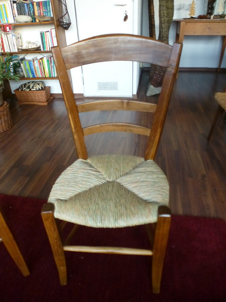 Stuhl mit Binsengeflecht - Flechtwerkstatt Elke Hegmann